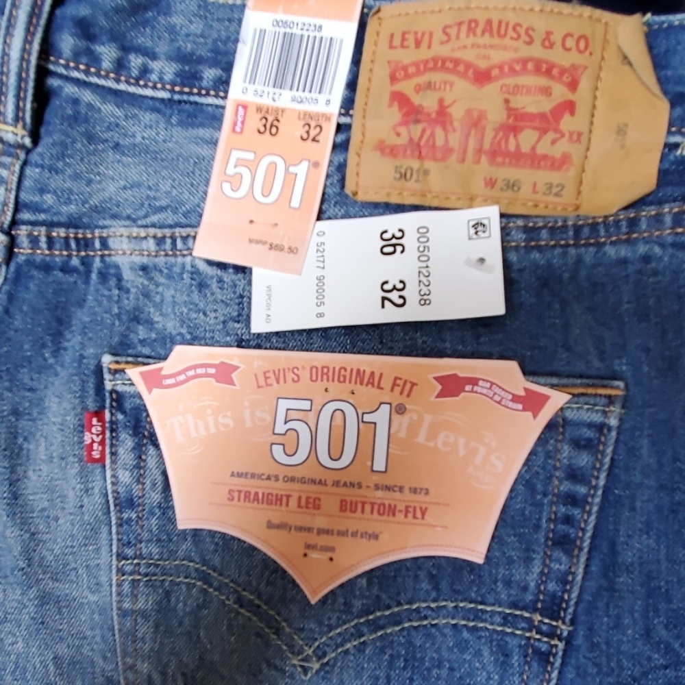 NWT Men's Levi's 501 Button fly Jeans